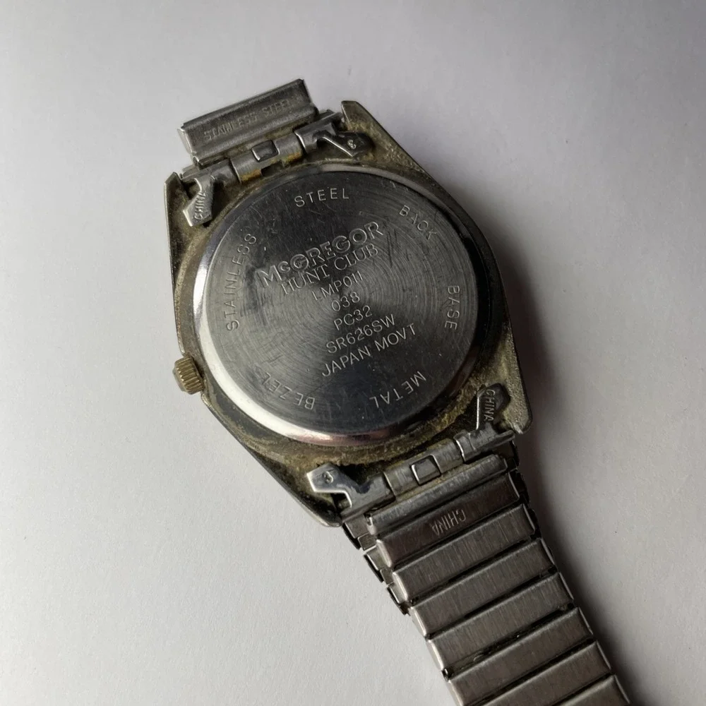 McGregor Hunt‎ Club Two-Tone Fluted Bezel Men's Watch Broken Band